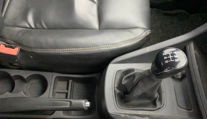 2016 Ford New Figo TITANIUM 1.2 PETROL MT, Petrol, Manual, 84,704 km, Gear Lever