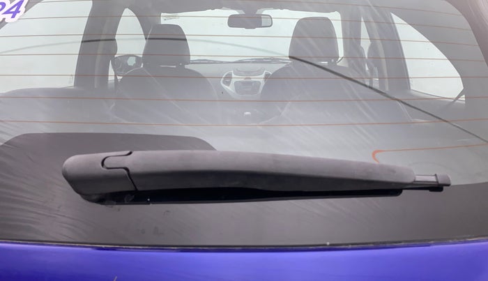 2016 Ford New Figo TITANIUM 1.2 PETROL MT, Petrol, Manual, 84,704 km, Rear Wiper