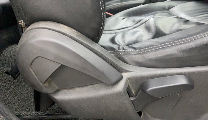 2016 Ford New Figo TITANIUM 1.2 PETROL MT, Petrol, Manual, 84,704 km, Driver Side Adjustment Panel