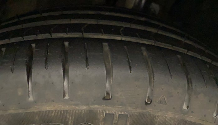 2020 Maruti Baleno ZETA PETROL 1.2, Petrol, Manual, 14,523 km, Right Rear Tyre Tread