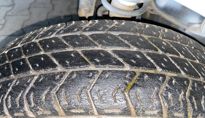 2019 Maruti Eeco 5 STR WITH A/C+HTR, Petrol, Manual, 26,591 km, Right Rear Tyre Tread