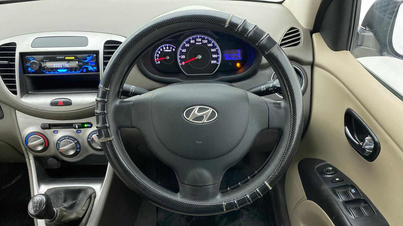 2013 Hyundai i10 MAGNA 1.2, Petrol, Manual, 65,216 km, Steering Wheel Close Up