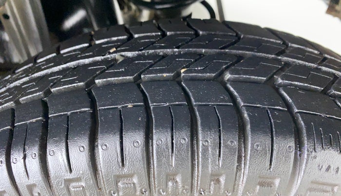 2018 Maruti Alto 800 LXI, Petrol, Manual, 11,925 km, Left Rear Tyre Tread