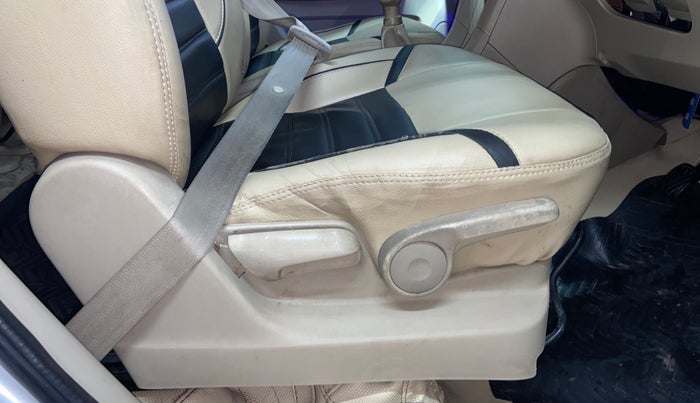 2016 Maruti Ertiga ZDI + SHVS, Diesel, Manual, 96,450 km, Driver Side Adjustment Panel