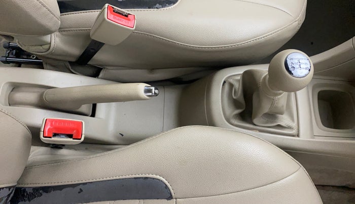 2014 Maruti Ertiga VDI, Diesel, Manual, 98,831 km, Gear Lever