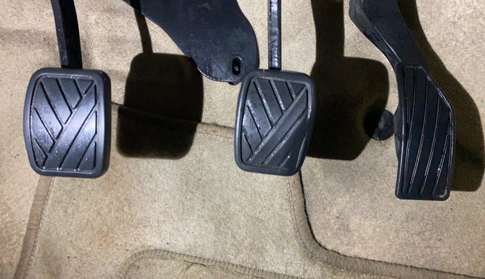 2014 Maruti Ertiga VDI, Diesel, Manual, 98,831 km, Pedals