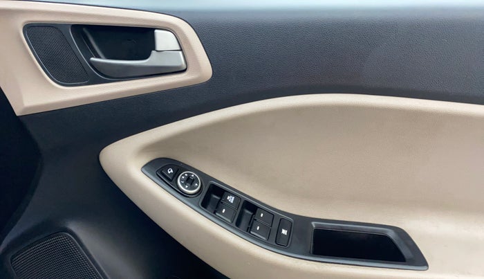 2017 Hyundai Elite i20 ASTA 1.2, Petrol, Manual, 80,632 km, Driver Side Door Panels Control