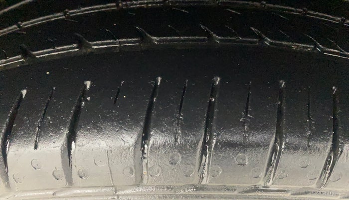 2017 Hyundai Elite i20 ASTA 1.2, Petrol, Manual, 80,632 km, Right Front Tyre Tread