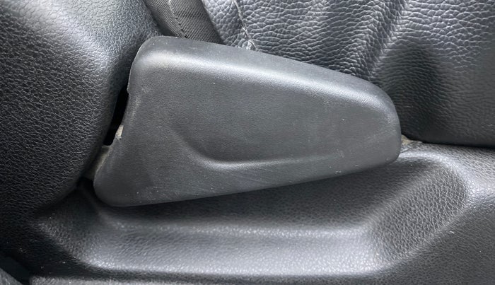 2020 Renault Kwid RXL, Petrol, Manual, 22,590 km, Driver Side Adjustment Panel
