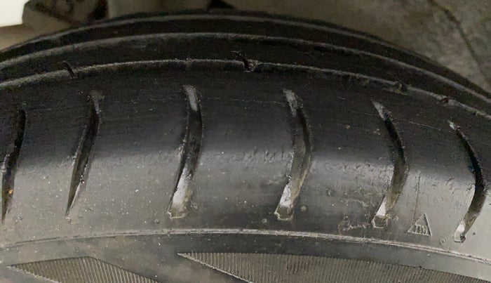 2014 Maruti Wagon R 1.0 LXI CNG, CNG, Manual, 96,139 km, Right Rear Tyre Tread