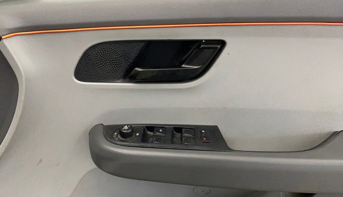 2020 Tata ALTROZ XT PETROL, Petrol, Manual, 47,402 km, Driver Side Door Panels Control