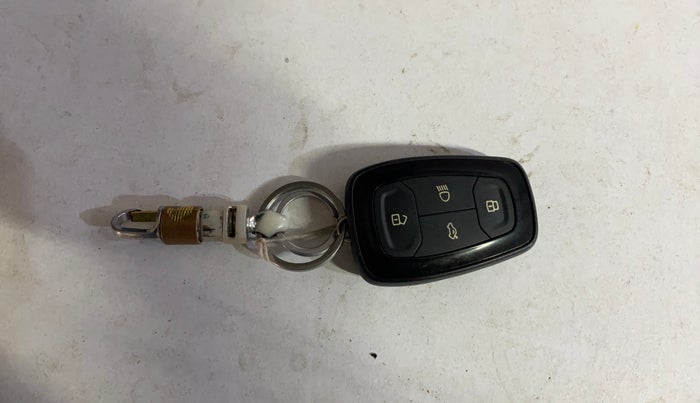 2020 Tata ALTROZ XT PETROL, Petrol, Manual, 47,402 km, Key Close Up