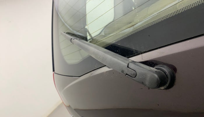 2017 Mahindra XUV500 W10 AT, Diesel, Automatic, 78,236 km, Rear Wiper