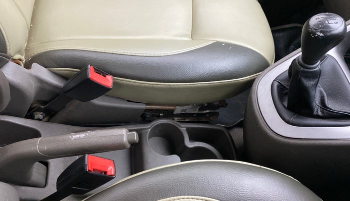 2016 Hyundai i10 MAGNA 1.1, Petrol, Manual, 36,198 km, Gear Lever