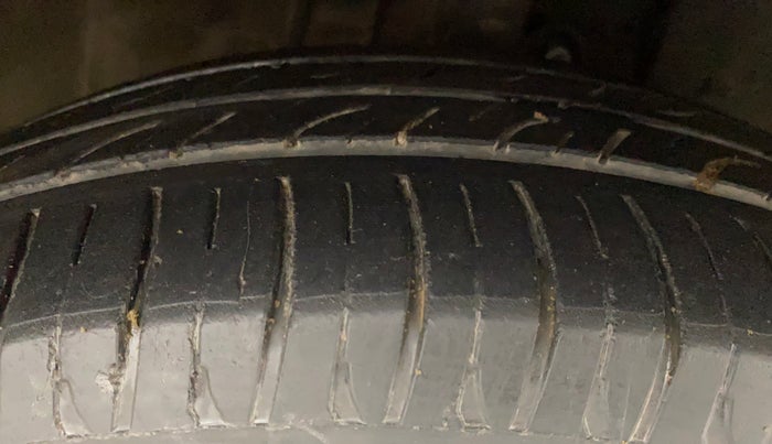 2012 Honda Jazz 1.2L I-VTEC SELECT, Petrol, Manual, 63,340 km, Right Front Tyre Tread