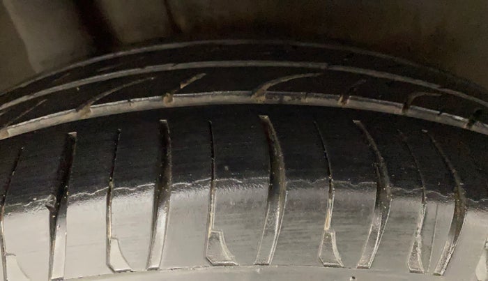 2012 Honda Jazz 1.2L I-VTEC SELECT, Petrol, Manual, 63,340 km, Right Rear Tyre Tread