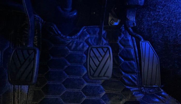 2023 Maruti New Wagon-R VXI 1.0, CNG, Manual, 38,869 km, Pedals