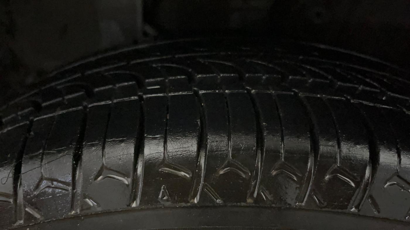 2023 Maruti New Wagon-R VXI 1.0, CNG, Manual, 39,021 km, Left Front Tyre Tread