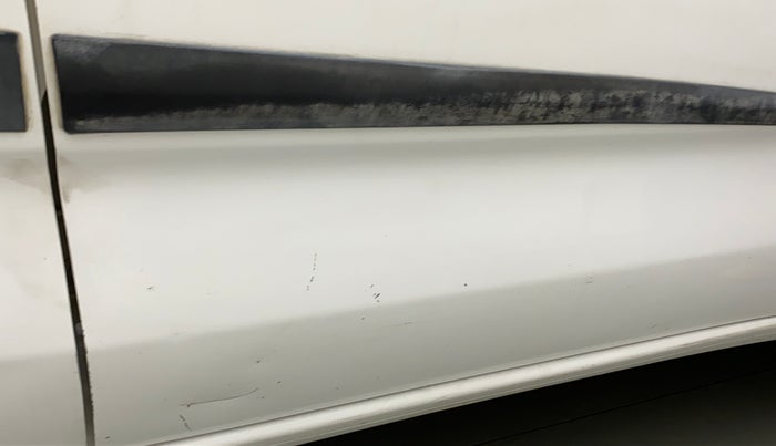 2018 Datsun Redi Go T (O), Petrol, Manual, 33,936 km, Driver-side door - Slightly dented
