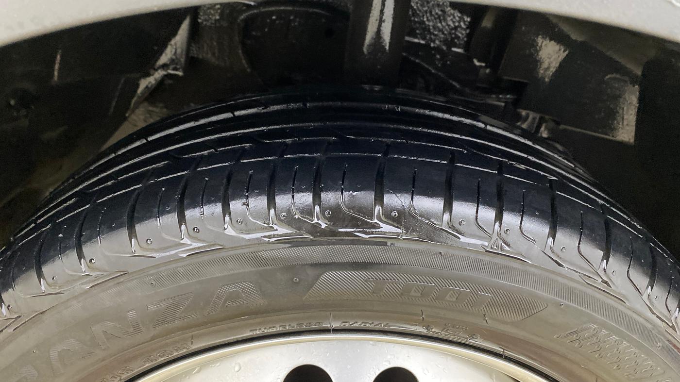 2020 Tata NEXON XE PETROL, Petrol, Manual, 16,643 km, Right Front Tyre Tread