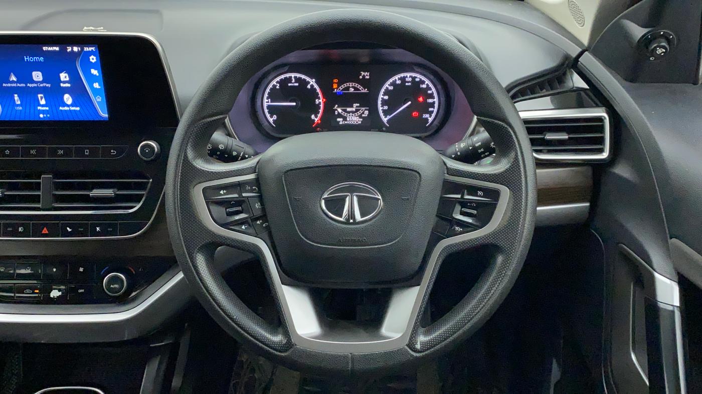 2019 Tata Harrier XT 2.0L KRYOTEC, Diesel, Manual, 65,980 km, Steering Wheel Close Up