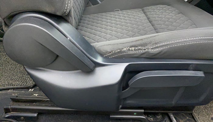 2019 Tata Harrier XT 2.0L KRYOTEC, Diesel, Manual, 65,980 km, Driver Side Adjustment Panel