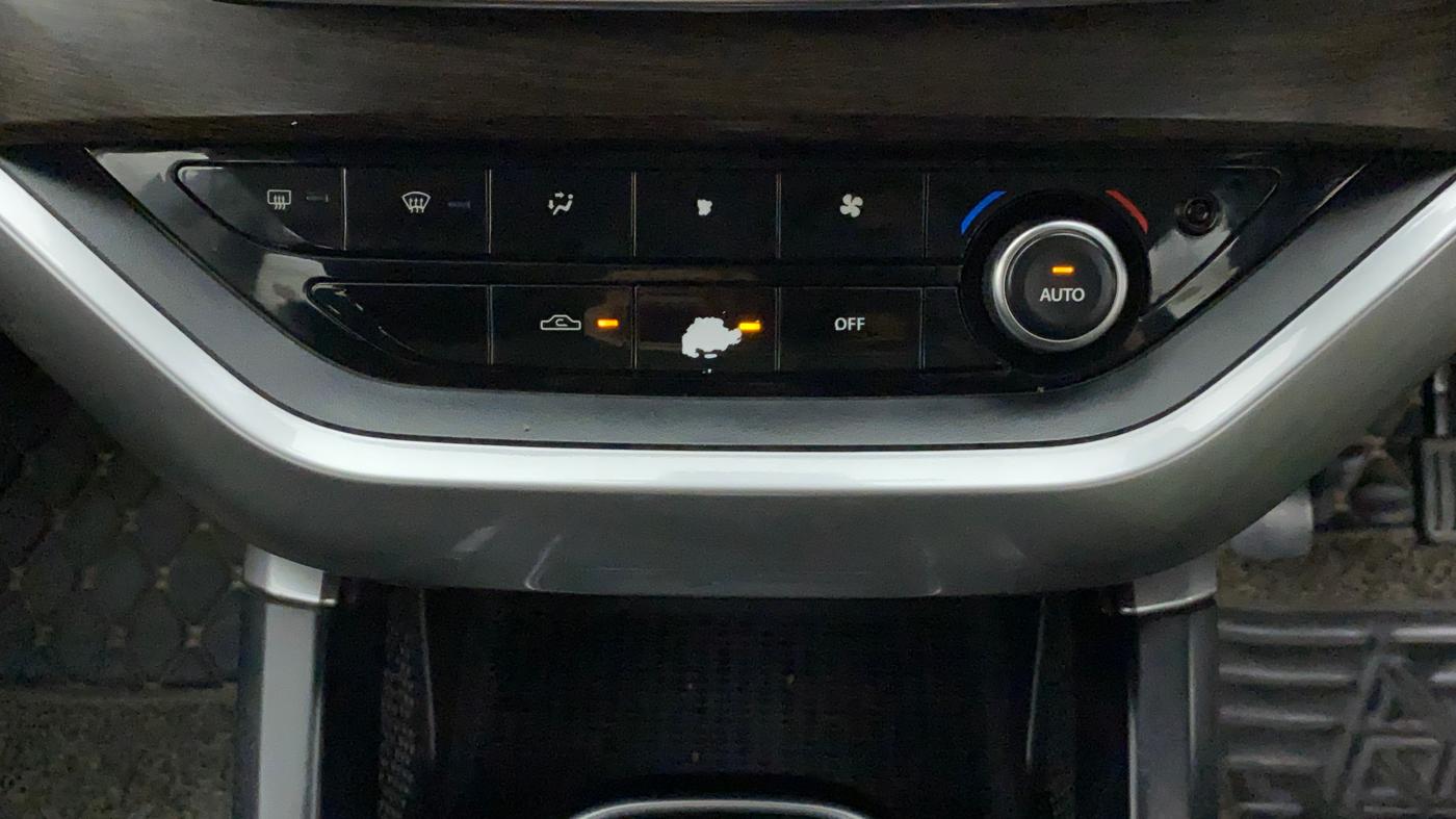2019 Tata Harrier XT 2.0L KRYOTEC, Diesel, Manual, 65,980 km, Automatic Climate Control