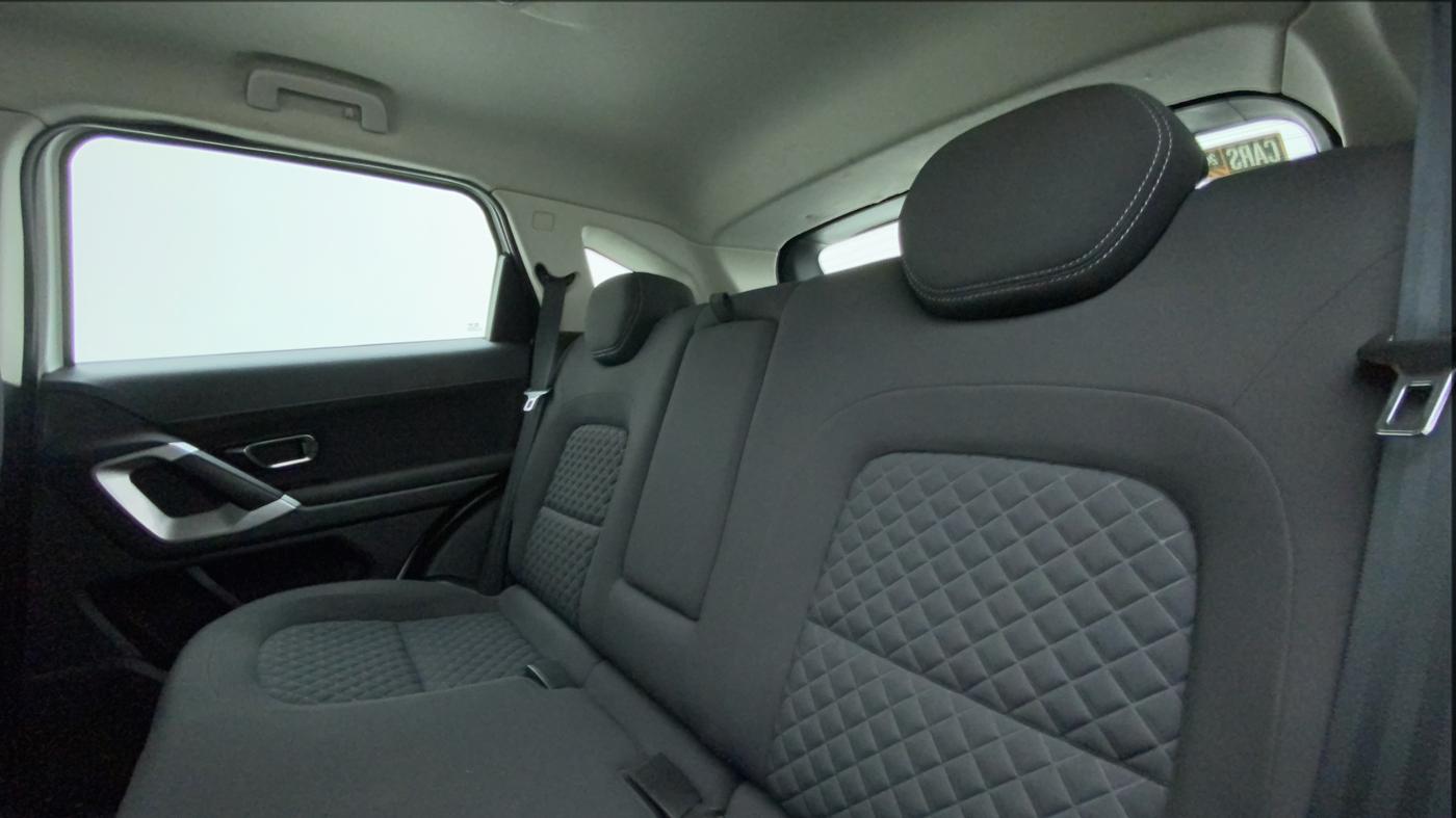 2019 Tata Harrier XT 2.0L KRYOTEC, Diesel, Manual, 65,980 km, Right Side Rear Door Cabin