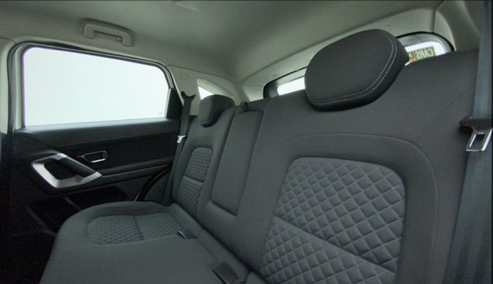 2019 Tata Harrier XT 2.0L KRYOTEC, Diesel, Manual, 65,980 km, Right Side Rear Door Cabin