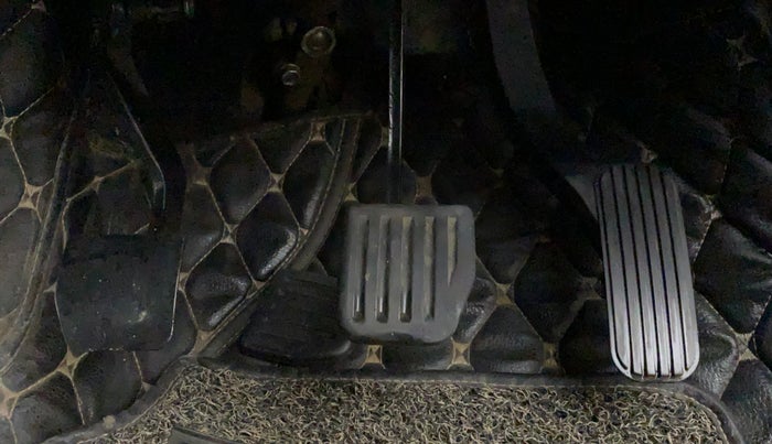 2019 Tata Harrier XT 2.0L KRYOTEC, Diesel, Manual, 65,980 km, Pedals