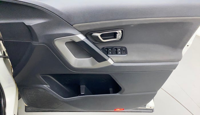 2019 Tata Harrier XT 2.0L KRYOTEC, Diesel, Manual, 65,980 km, Driver Side Door Panels Control