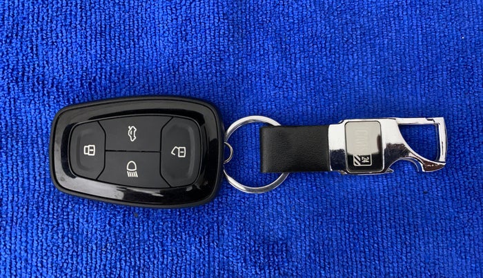 2019 Tata Harrier XT 2.0L KRYOTEC, Diesel, Manual, 65,980 km, Key Close Up
