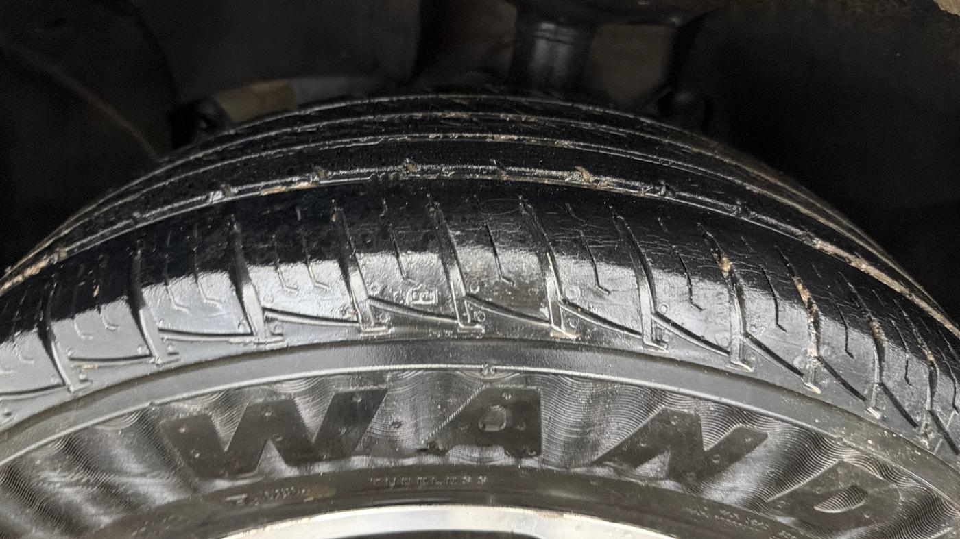2017 Renault Duster RXS CVT, Petrol, Automatic, 56,055 km, Left Front Tyre Tread