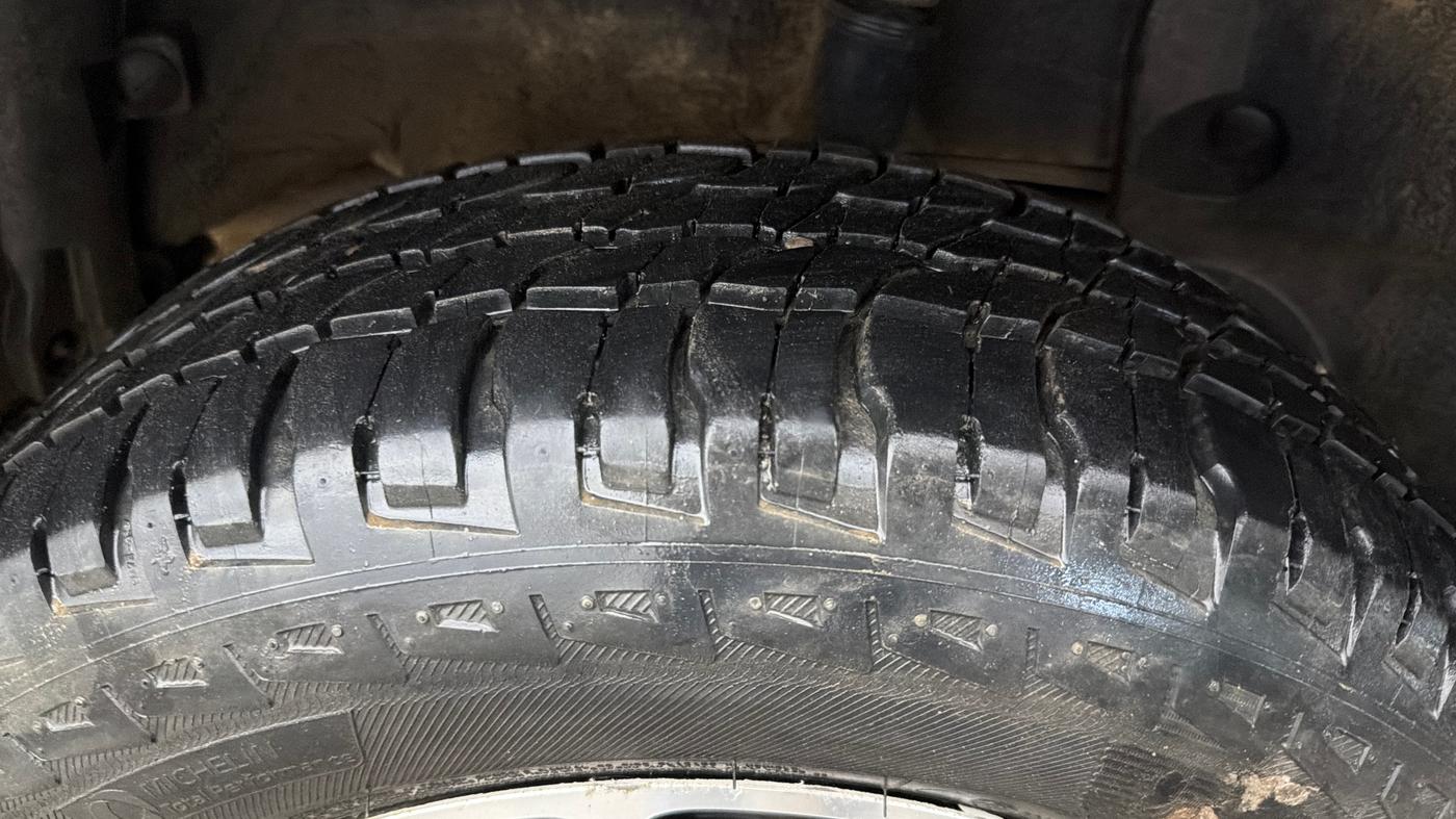 2017 Renault Duster RXS CVT, Petrol, Automatic, 56,055 km, Left Rear Tyre Tread