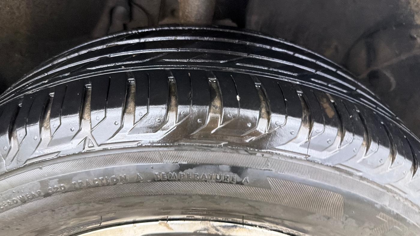 2017 Renault Duster RXS CVT, Petrol, Automatic, 56,055 km, Right Front Tyre Tread