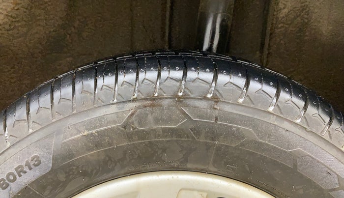 2016 Renault Kwid RXT 1.0, Petrol, Manual, 40,521 km, Left Rear Tyre Tread