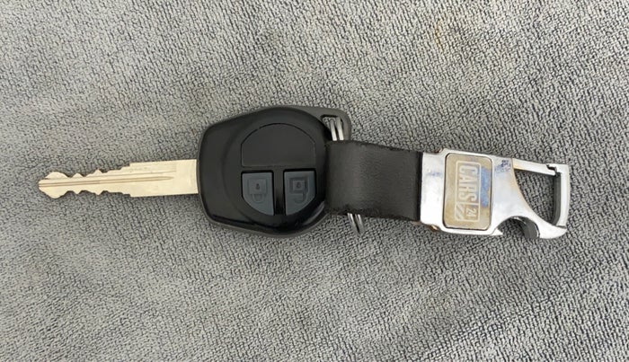 2015 Maruti Swift Dzire VXI, Petrol, Manual, 34,387 km, Key Close Up