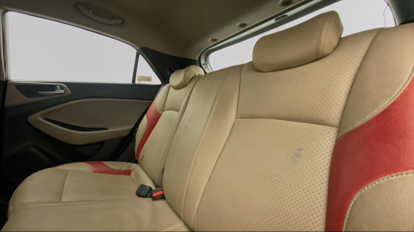 2015 Hyundai Elite i20 ASTA 1.2, Petrol, Manual, 53,516 km, Right Side Rear Door Cabin