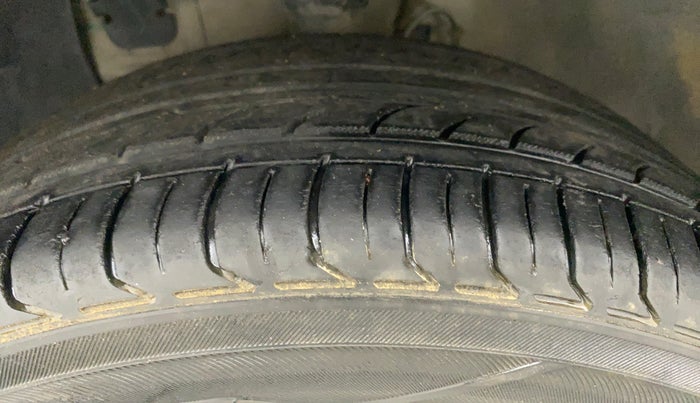 2015 Hyundai Elite i20 ASTA 1.2, Petrol, Manual, 53,516 km, Left Front Tyre Tread