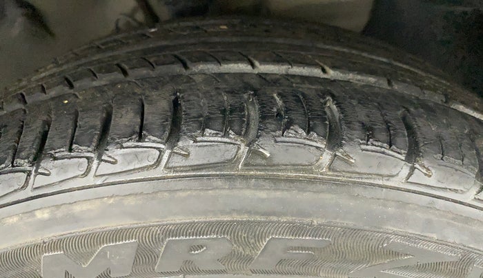 2015 Hyundai Elite i20 ASTA 1.2, Petrol, Manual, 53,516 km, Right Front Tyre Tread
