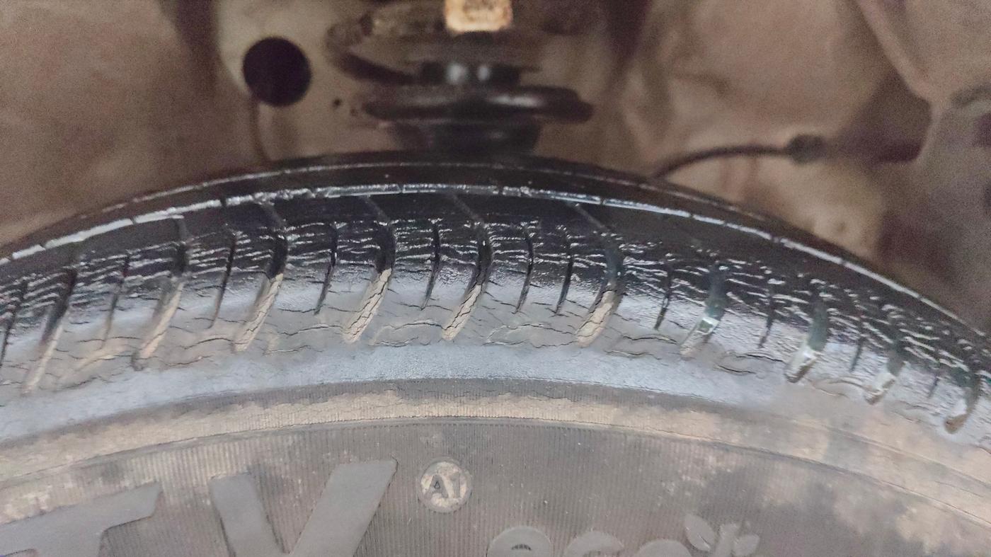 2022 Maruti S PRESSO VXI S-CNG, CNG, Manual, 50,227 km, Right Front Tyre Tread
