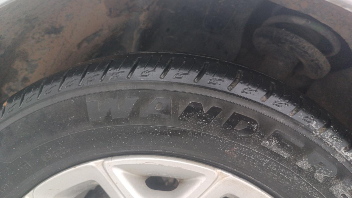 2017 Ford Ecosport TITANIUM+ 1.0L ECOBOOST, Petrol, Manual, 85,259 km, Left Front Tyre Tread
