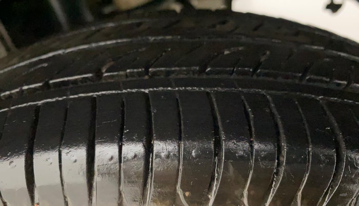 2016 Maruti Alto 800 VXI, Petrol, Manual, 56,229 km, Left Rear Tyre Tread