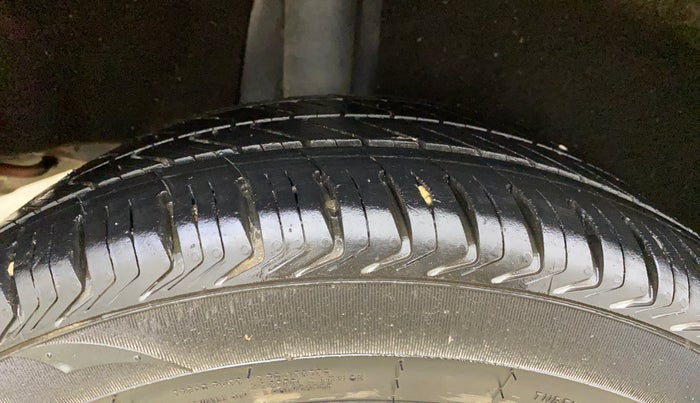 2017 Maruti Baleno ALPHA PETROL 1.2, Petrol, Manual, 71,894 km, Right Rear Tyre Tread