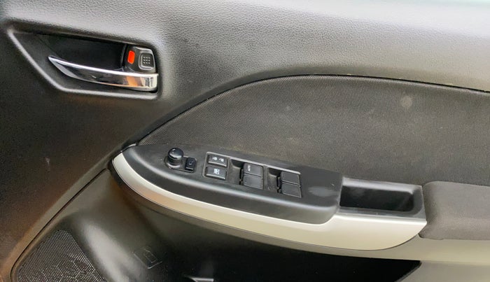 2017 Maruti Baleno ALPHA PETROL 1.2, Petrol, Manual, 71,894 km, Driver Side Door Panels Control