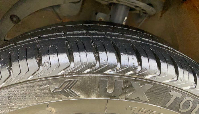 2017 Maruti Baleno ALPHA PETROL 1.2, Petrol, Manual, 71,894 km, Left Front Tyre Tread