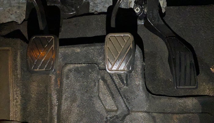 2023 Maruti Grand Vitara ALPHA SMART HYBRID, Petrol, Manual, 75,164 km, Pedals