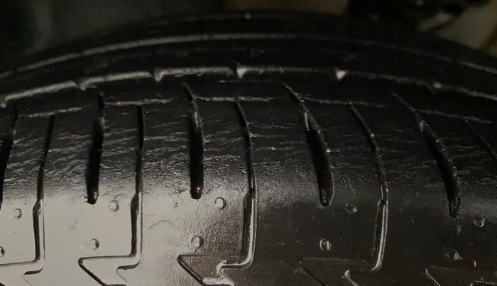 2019 Maruti IGNIS ZETA 1.2 AMT, Petrol, Automatic, 25,655 km, Left Front Tyre Tread