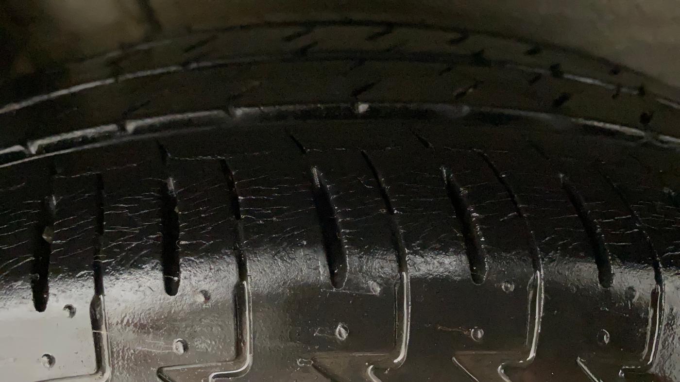 2019 Maruti IGNIS ZETA 1.2 AMT, Petrol, Automatic, 25,655 km, Right Rear Tyre Tread
