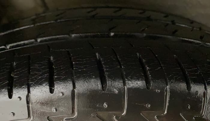 2019 Maruti IGNIS ZETA 1.2 AMT, Petrol, Automatic, 25,655 km, Right Rear Tyre Tread